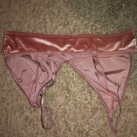 Pink velvet bralette - Picture 2 of 2